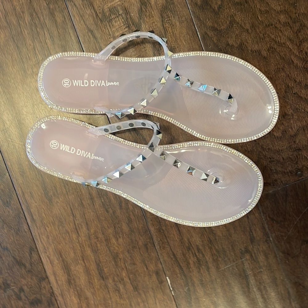 Wild Diva jelly slides